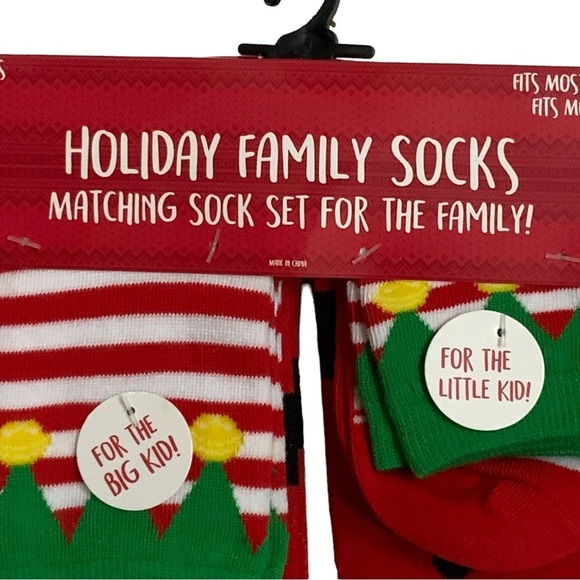 Holiday Family Socks 4 Pack Matching Christmas Set Santa Mrs Clause and 2 Elves - Picture 7 of 15
